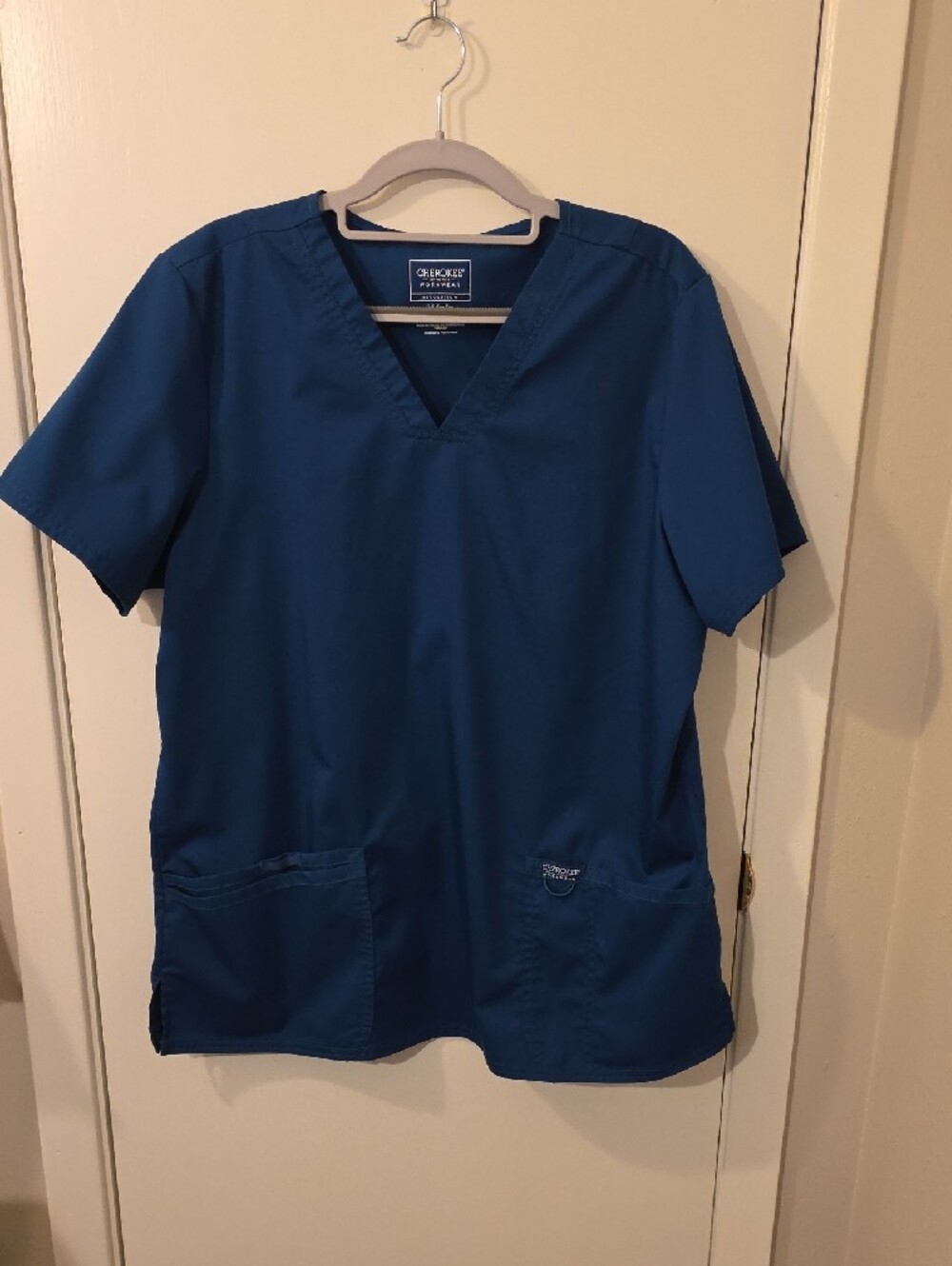 Cloaet Clearance!! Cherokee Teal V-Neck Short Sleeve Scrub Top- Carribean Blue - Picture 6 of 9